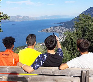 Μία καλημέρα κι ένα χαμόγελο για να αισθανούν τα παιδιά ασφάλεια και αποδοχή