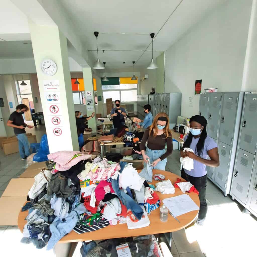 Students from DIKEMES/College Year in Athens participating in the preparation of humanitarian aid
