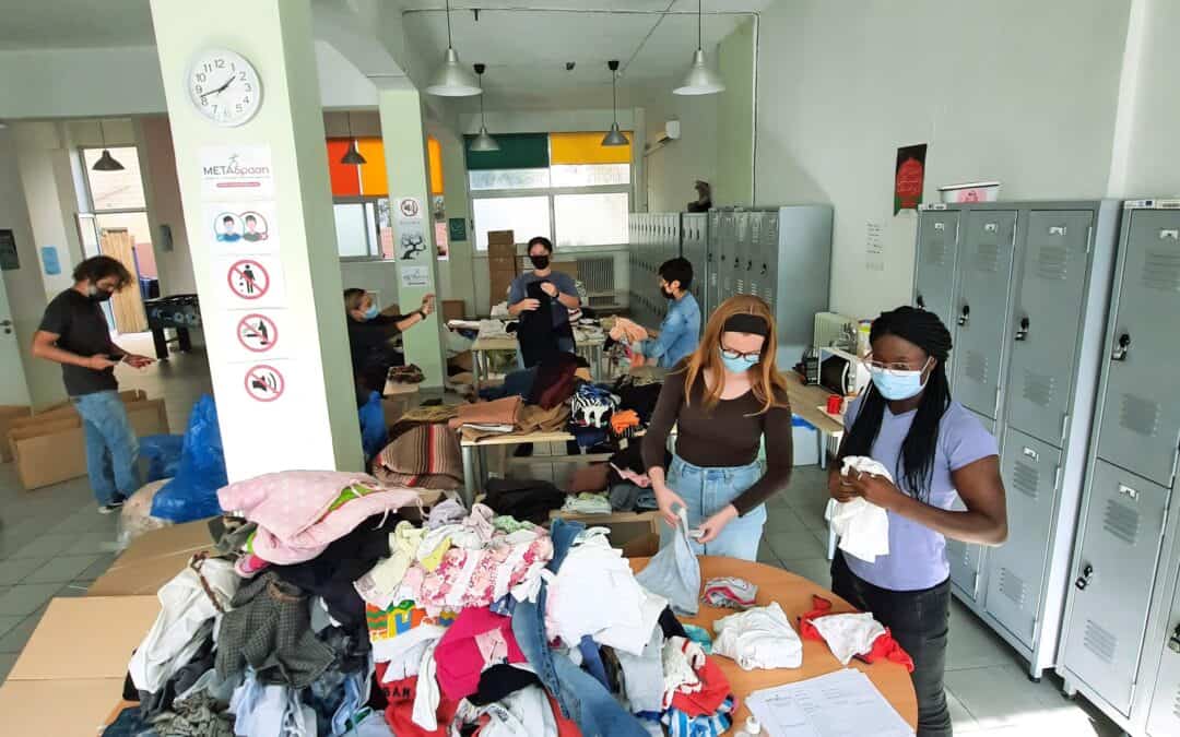 Σπουδαστές από το ΔΙΚΕΜΕΣ/College Year in Athens συμμετέχουν στην ταξινόμηση ανθρωπιστικού υλικού
