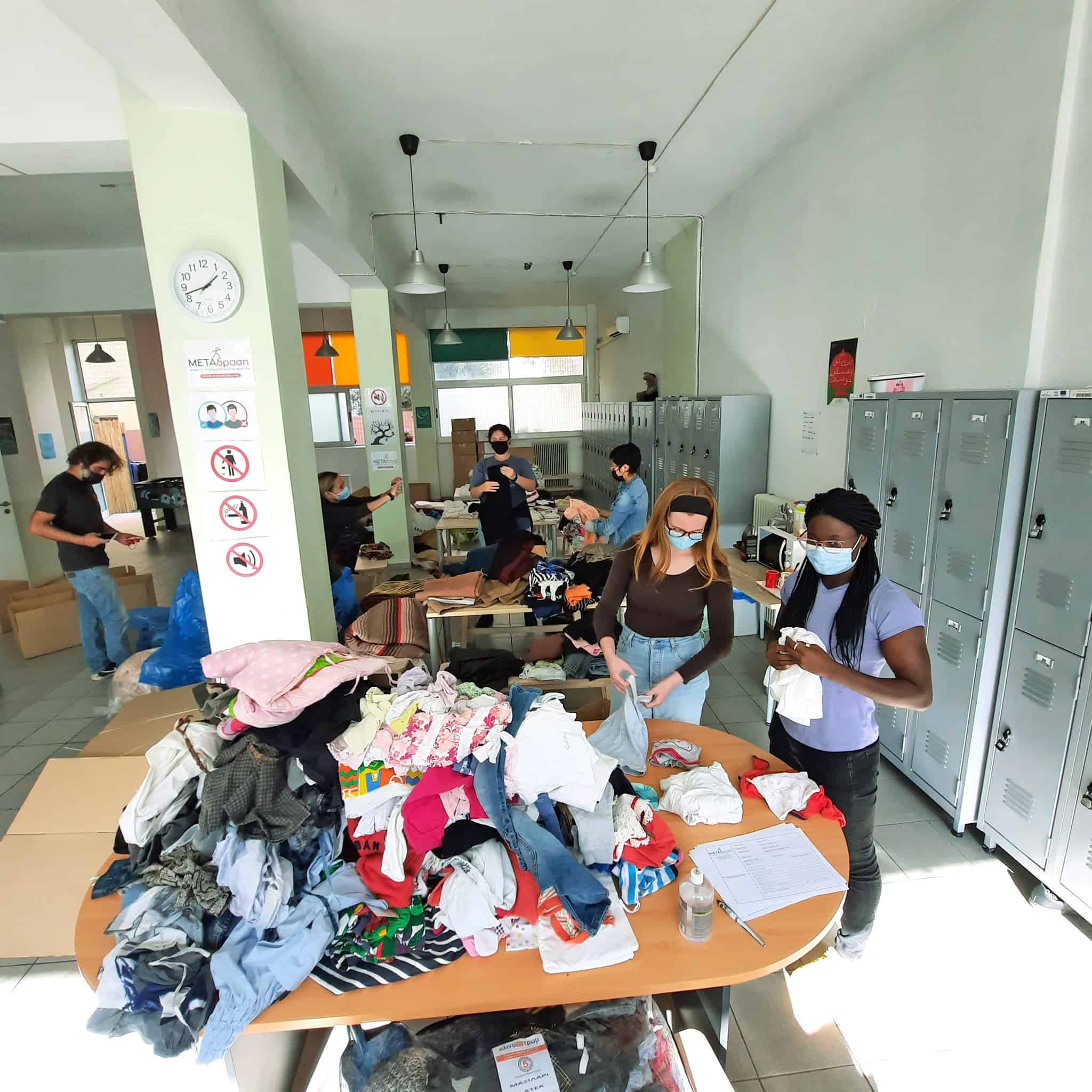 Metadrasi - Σπουδαστές από το ΔΙΚΕΜΕΣ/College Year in Athens συμμετέχουν στην ταξινόμηση ανθρωπιστικού υλικού 3 Metadrasi - METAdrasi CYAthens 3
