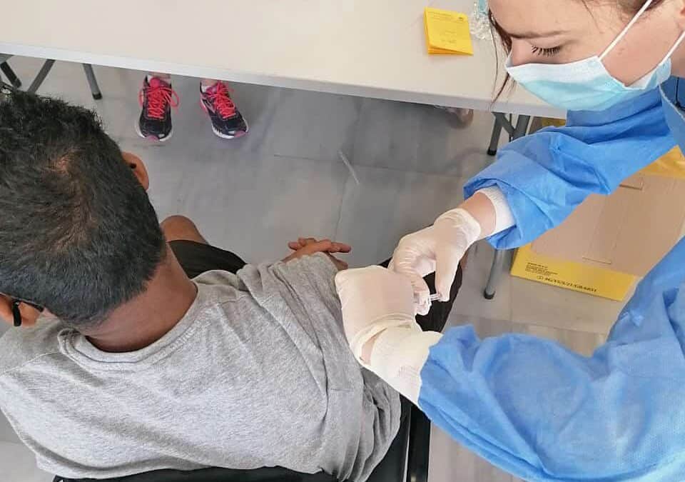 75 minors supported by METAdrasi’s activities got vaccinated thanks to the support of the Municipality of Athens