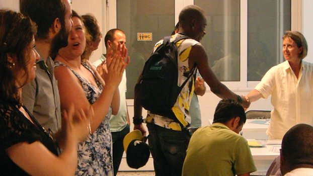 Άρθρο στο gazzetta.gr: “Μαθητές απ’ όλον τον κόσμο στα μαθήματα ελληνικής γλώσσας της ΜΕΤΑδρασης”