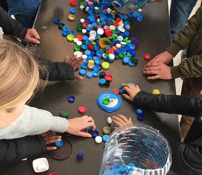 3D cats, spinners made from plastic bottle caps and a lot of imagination!