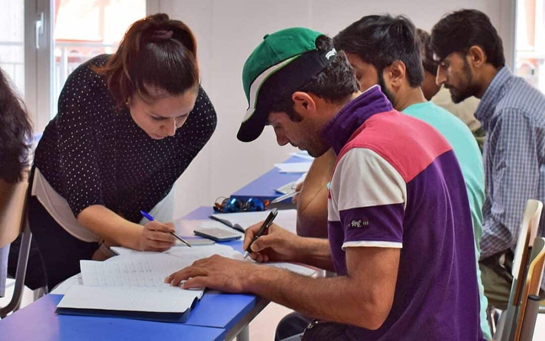 Greek language courses for refugees and migrants: you are invited to register!