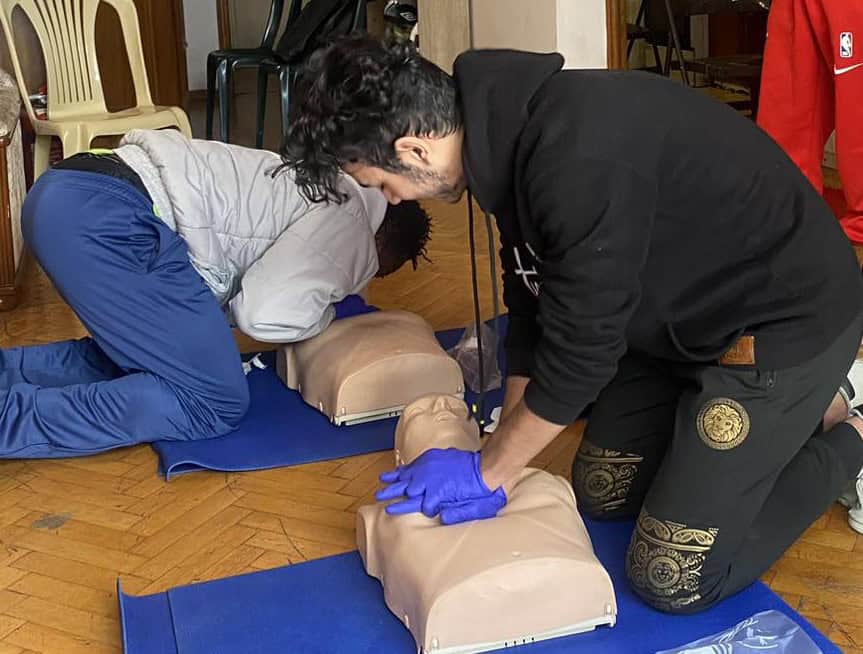 First aid training for young refugees