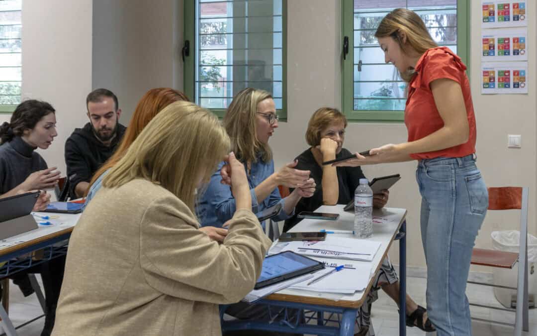 Teaching the teachers on the Akelius platform