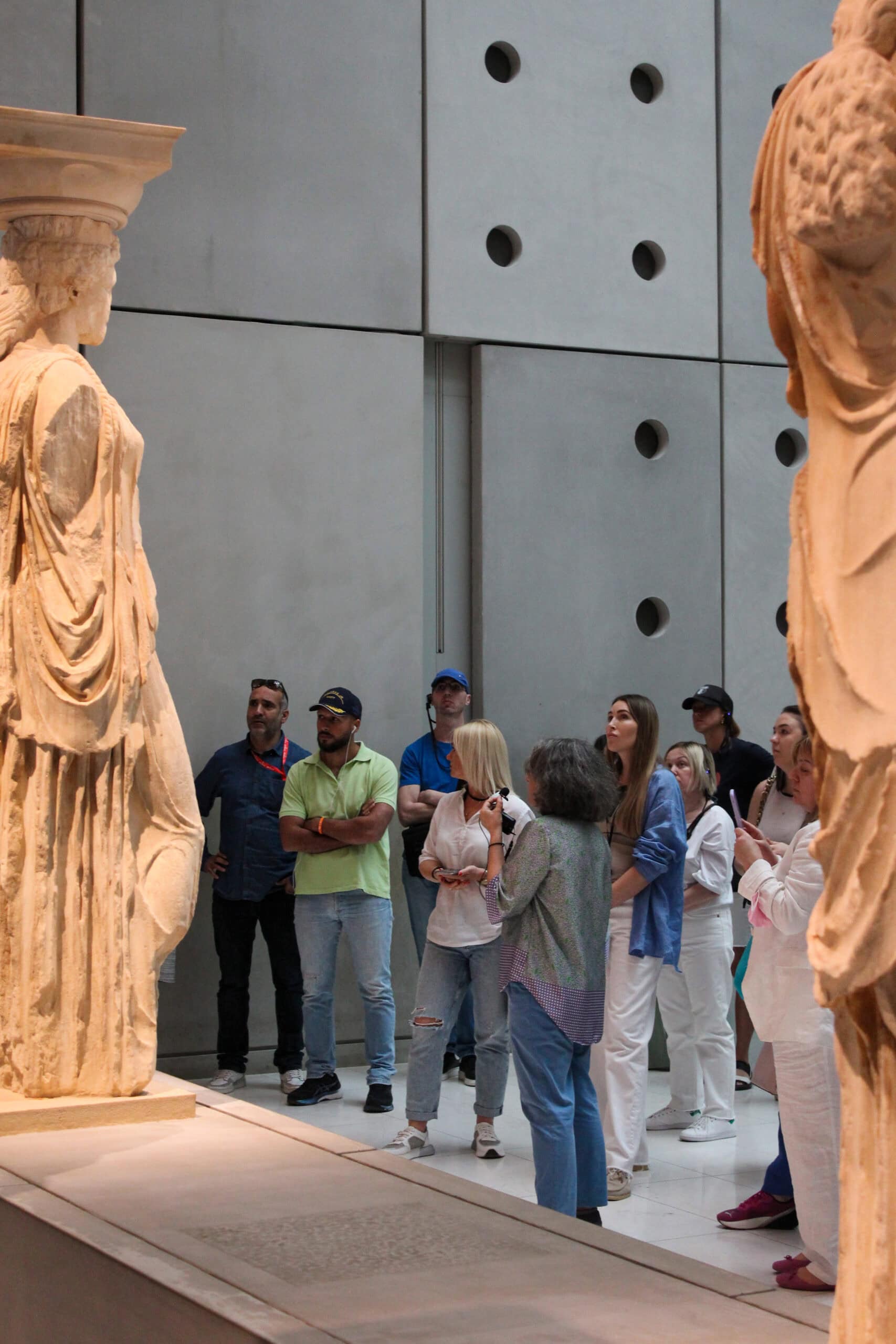 Metadrasi - A visit to the Acropolis Museum for the students of METAdrasi's Integration Learning Center 4 Metadrasi - METAdrasi Acropolis Museum 4 scaled
