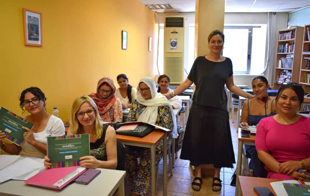 Multilingual Support Guide ENTAXEI: New edition in French, Turkish and Somali
