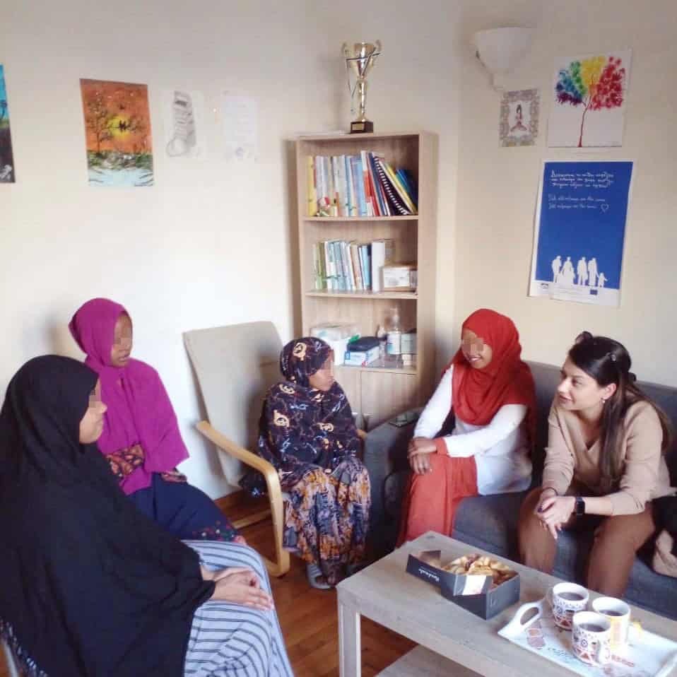 Former unaccompanied minors “show the way” to other unaccompanied minors