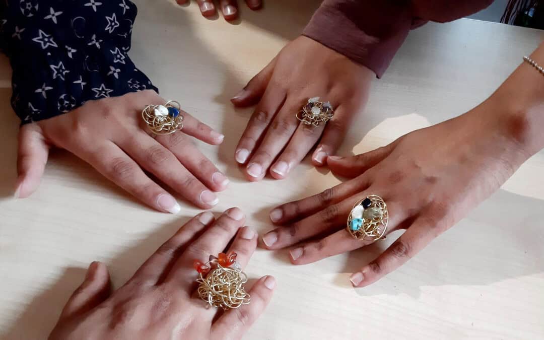 The unaccompanied children of our Samos shelter created the most beautiful jewels