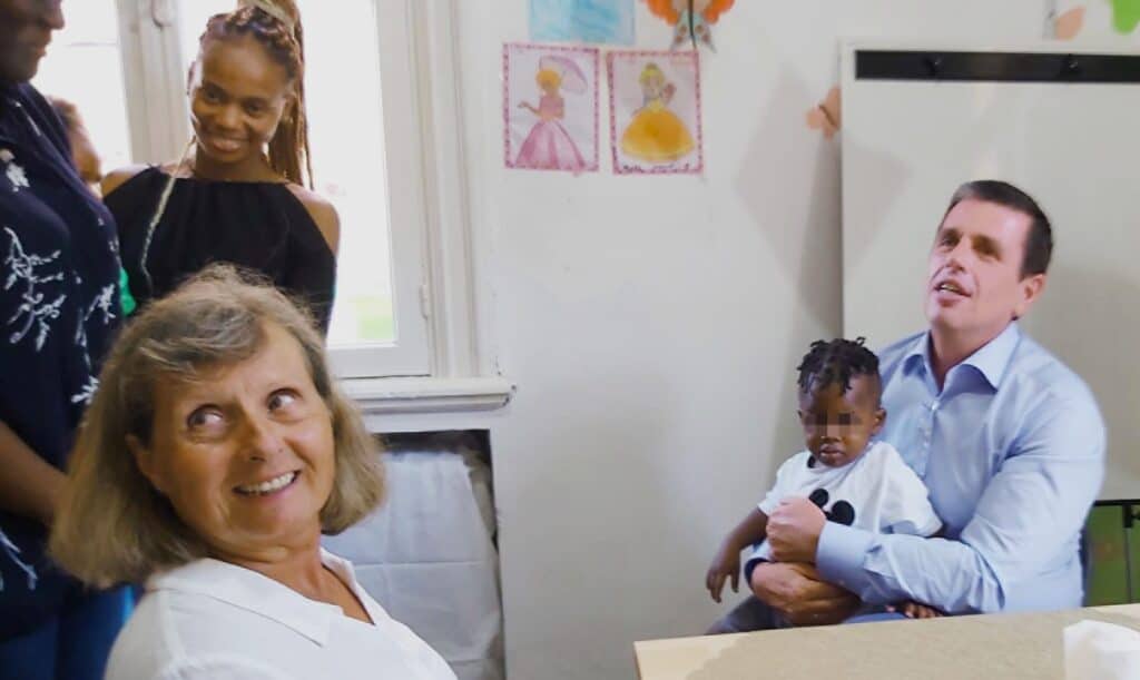 The Minister of Migration and Asylum visits the Accommodation Facility of METAdrasi in Chios
