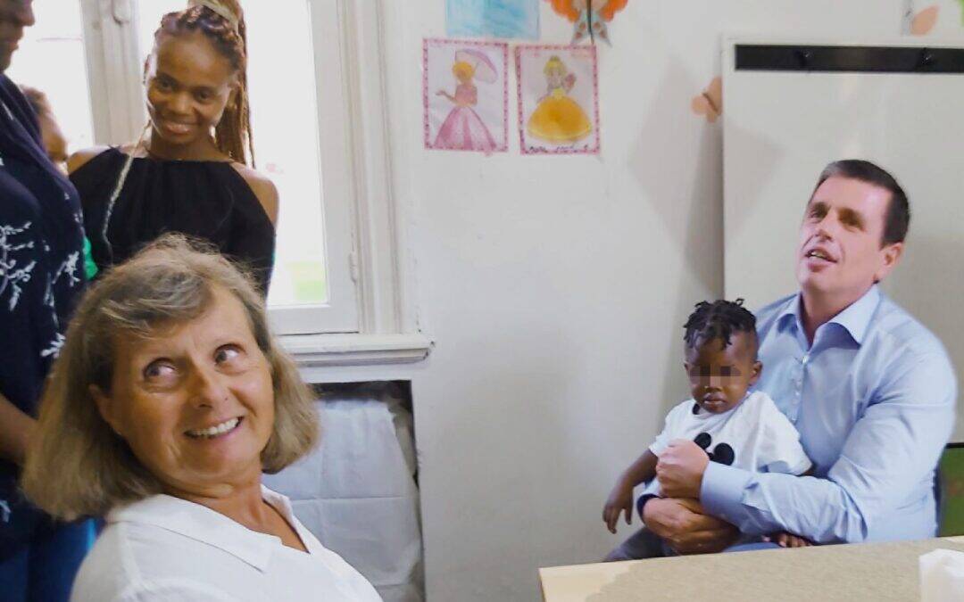 The Minister of Migration and Asylum visits the Accommodation Facility of METAdrasi in Chios