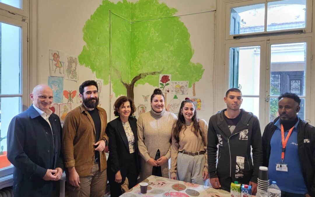 The Ambassador of France and the Ambassador of Germany visit our shelter in Chios