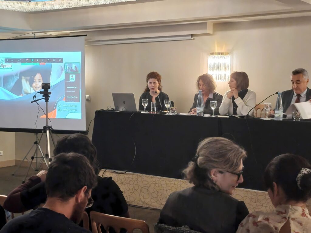 Metadrasi - Η ΜΕΤΑδραση στην ημερίδα «Η Διαπολιτισμική Εκπαίδευση και Διαμεσολάβηση στην Ελλάδα» 4 Metadrasi - METAdrasi 3