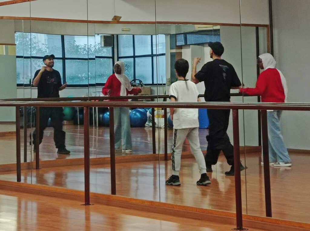 Hip-hop classes for the unaccompanied girls styaing at METAdrasi’s Semi-Autonomous Living Apartments