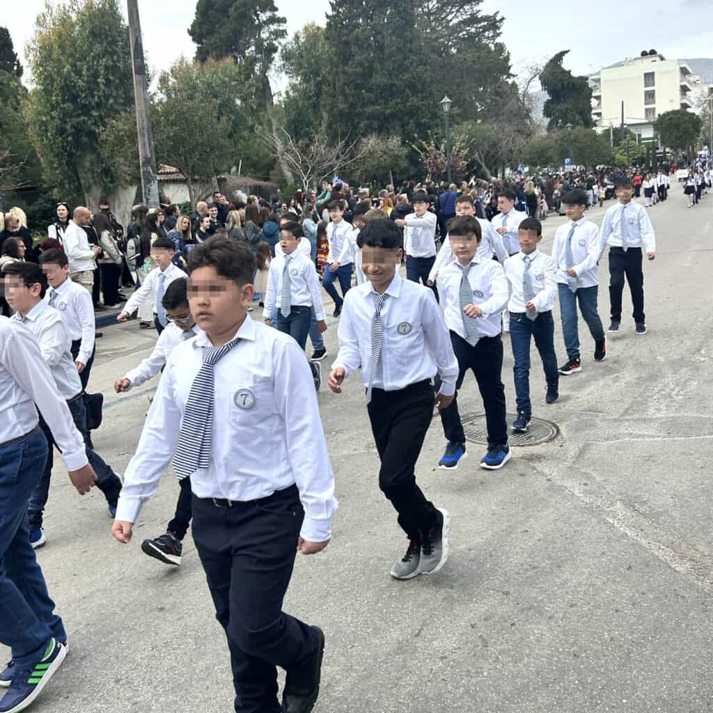 Metadrasi - Unaccompanied children from our shelter in Chios participate in the parade for the 25th of March 2 Metadrasi - METAdrasi chios shelter 2