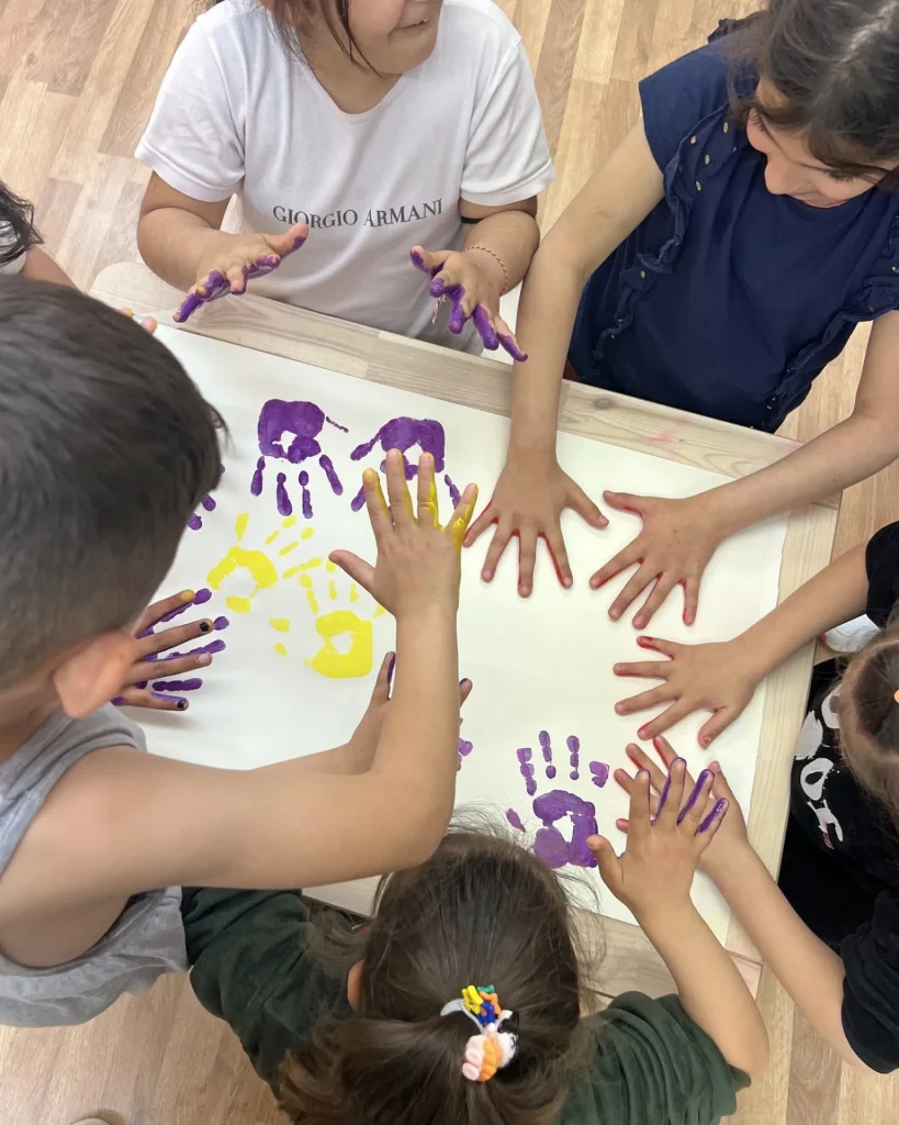 «Together in Sport – Phase ΙΙ»: Εβδομαδιαίες συναντήσεις θεατρικού παιχνιδιού για παιδιά πρόσφυγες στη Τανάγρα