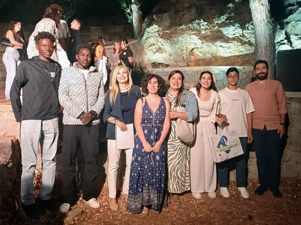 Two young refugees supported by METAdrasi taking part in the 4th Panhellenic Student Festival “Nei Omirides” in Chios