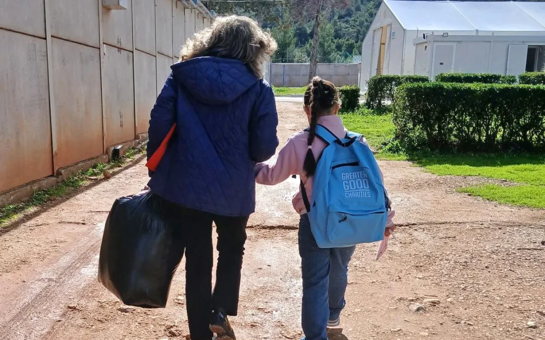 Με μια τσάντα γεμάτη όνειρα για ένα καλύτερο αύριο